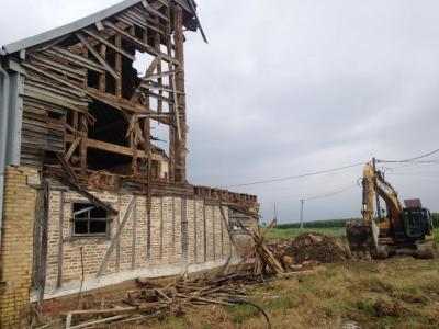 TRAVAUX DE DÉMOLITION DANS LES ARDENNES